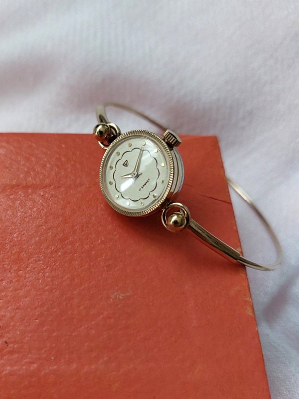 Chaika mechanical bracelet watch with original case.