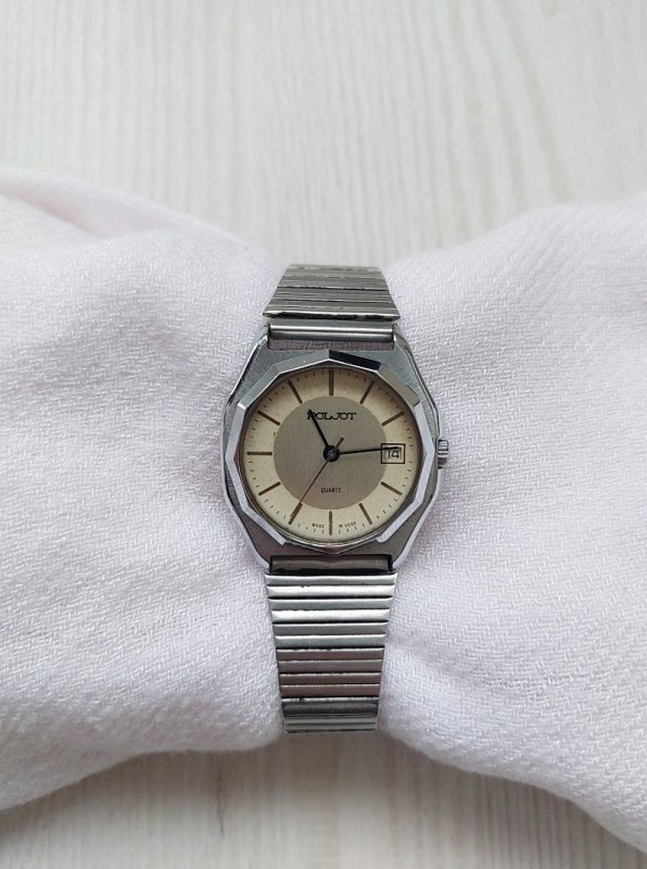 Poljot quartz watch with metal strap