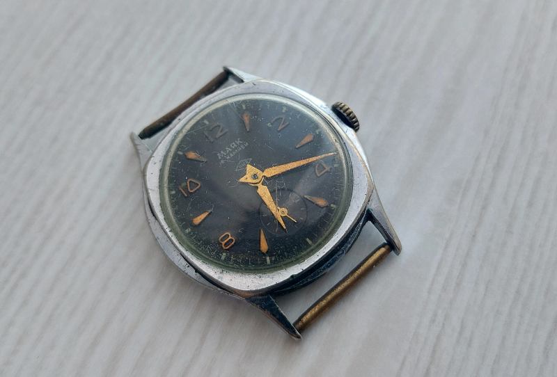 Vintage soviet Mayak wrist watch