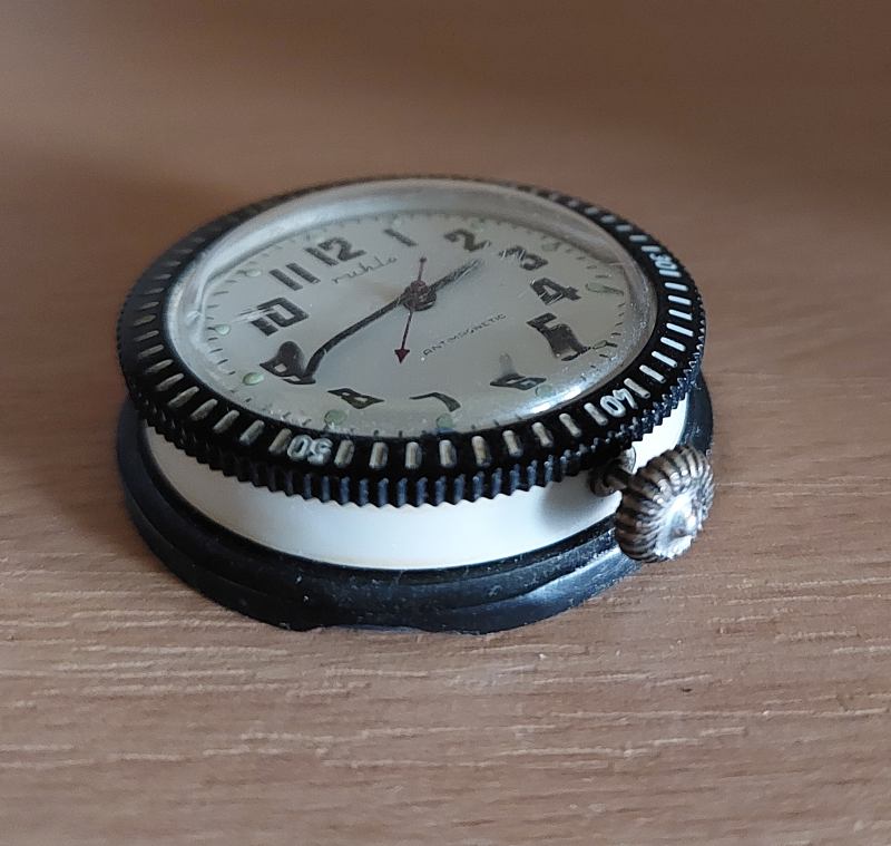 Ruhla car dash clock